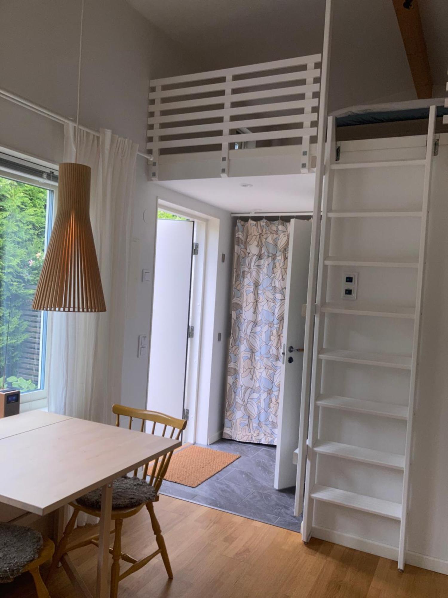 Tiny Grey House With Loft, 15 Min From City Center Gothenburg Bagian luar foto