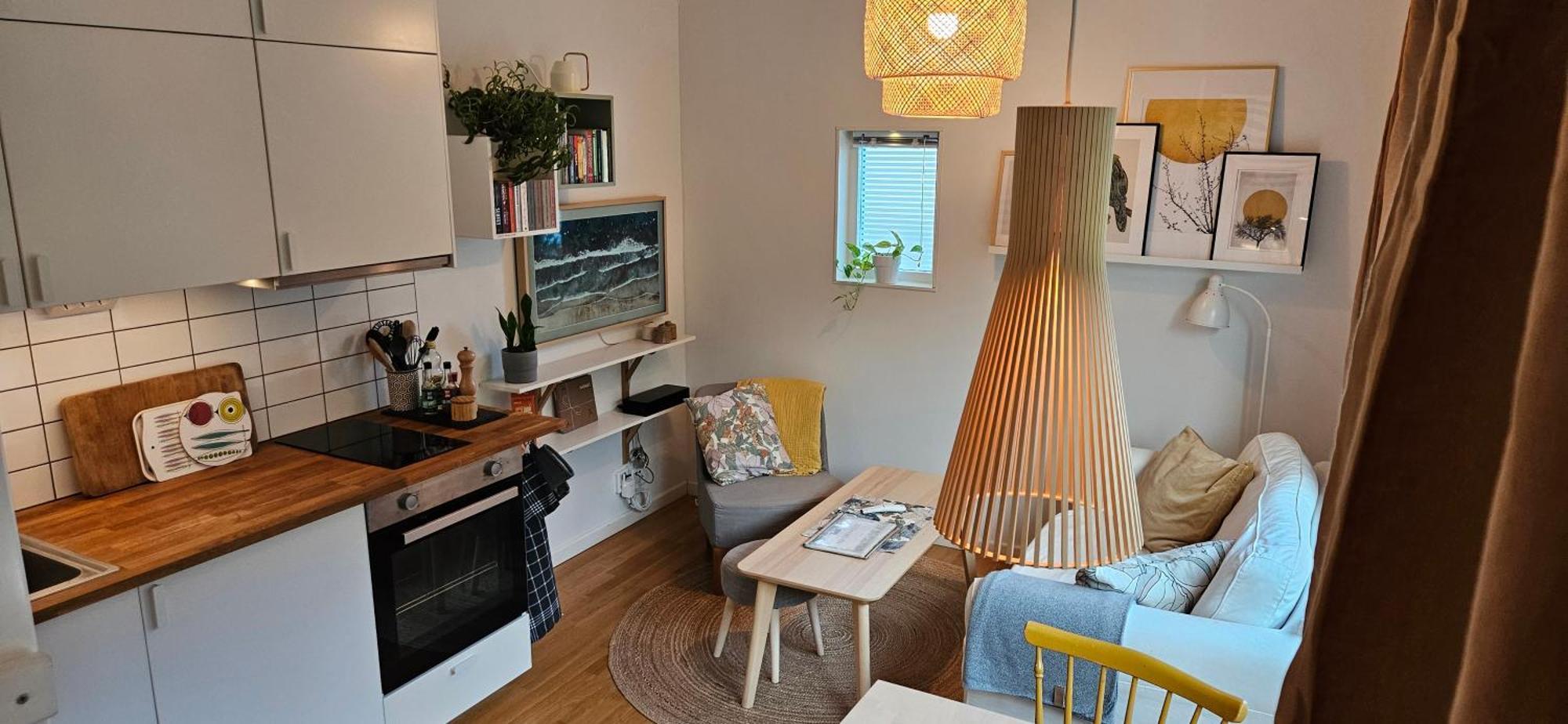 Tiny Grey House With Loft, 15 Min From City Center Gothenburg Bagian luar foto